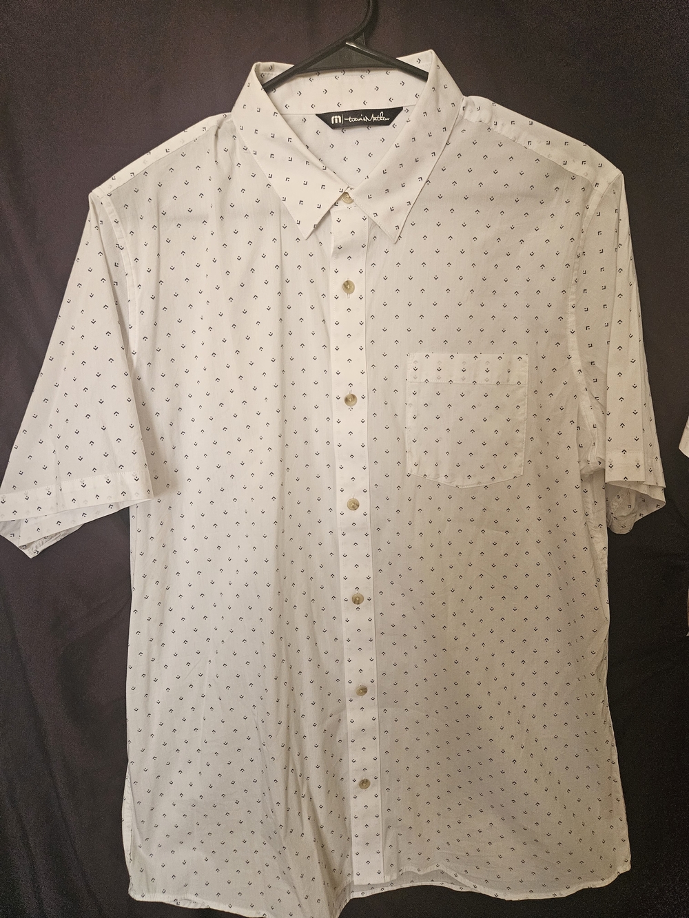 Travis Mathew White Short-Sleeve Button-Down Shirt with Navy Micro Prints (NWOT)